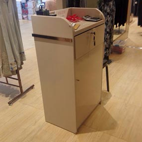 商場收銀臺 開票臺