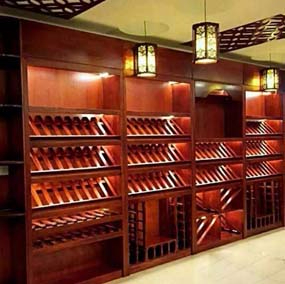 哈爾濱紅酒展示架制作